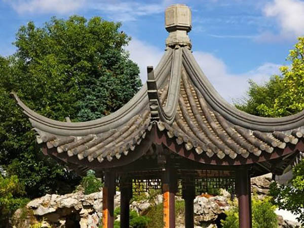 古建筑瓦屋顶为什么是弯曲的？